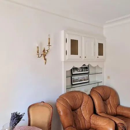 Appartement Christina : A Deux Pas De La Tour Eiffel Parijs
