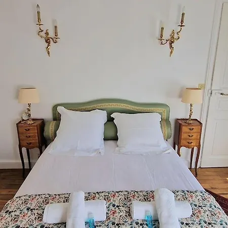 Christina : A Deux Pas De La Tour Eiffel Appartement *