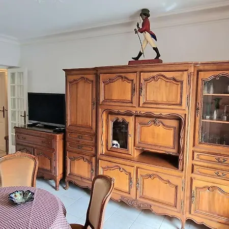 Appartement Christina : A Deux Pas De La Tour Eiffel Parijs