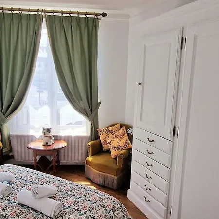 Apartament Christina : A Deux Pas De La Tour Eiffel *